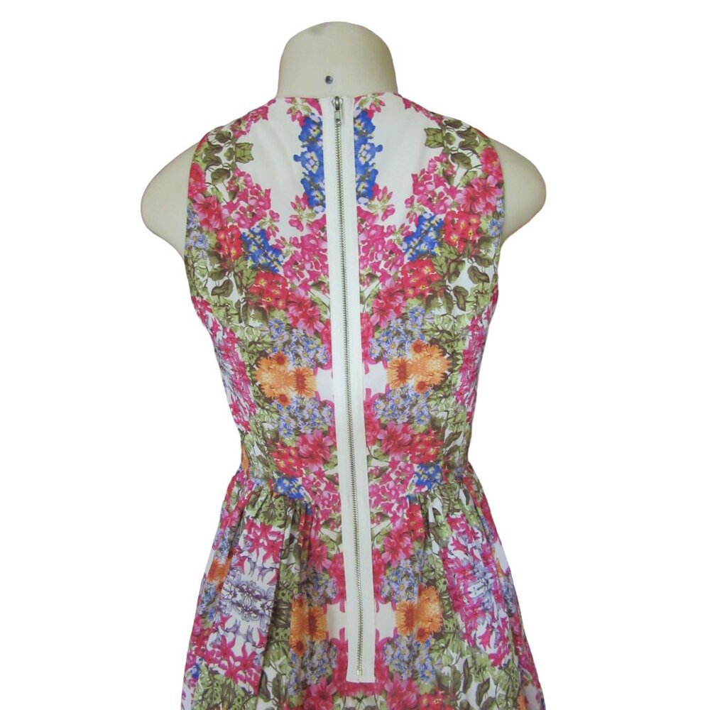 New w Tags, Maggy London Fit Flare Pink Floral Dress in Size 2 - Picture 6 of 8
